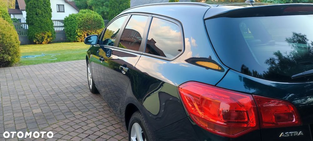 Opel Astra 1.6 Color Edition - 9
