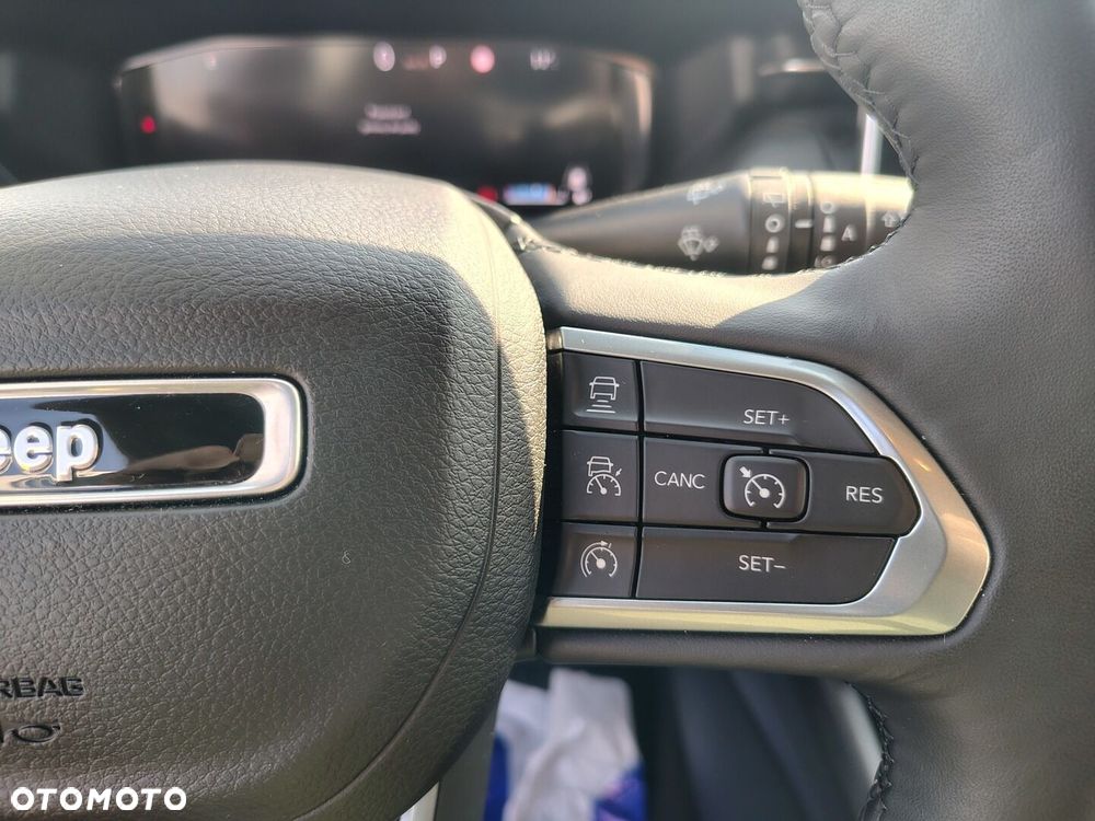 Jeep Compass - 16