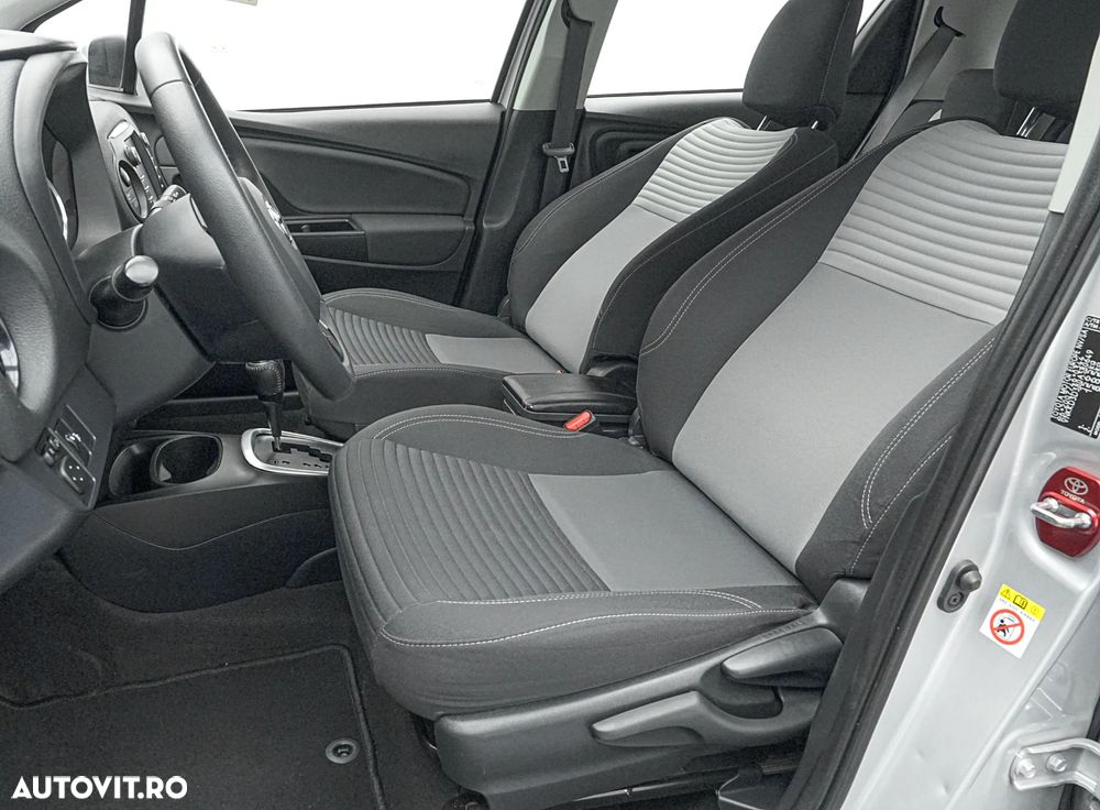 Toyota Yaris 1.5 VVT-i HSD Dynamic - 14