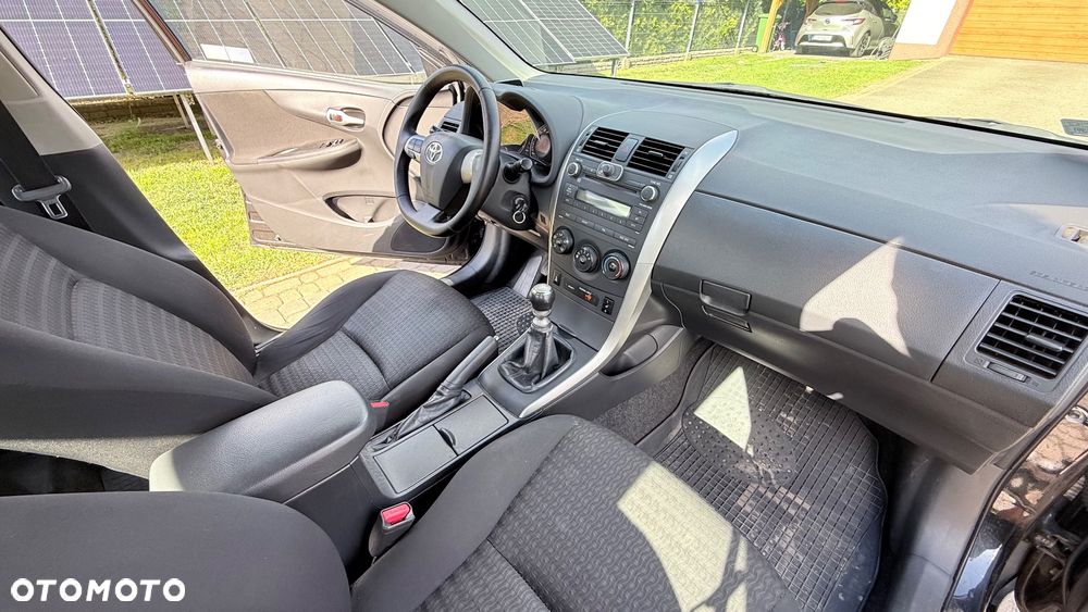 Toyota Corolla 1.4 D-4D Active - 10