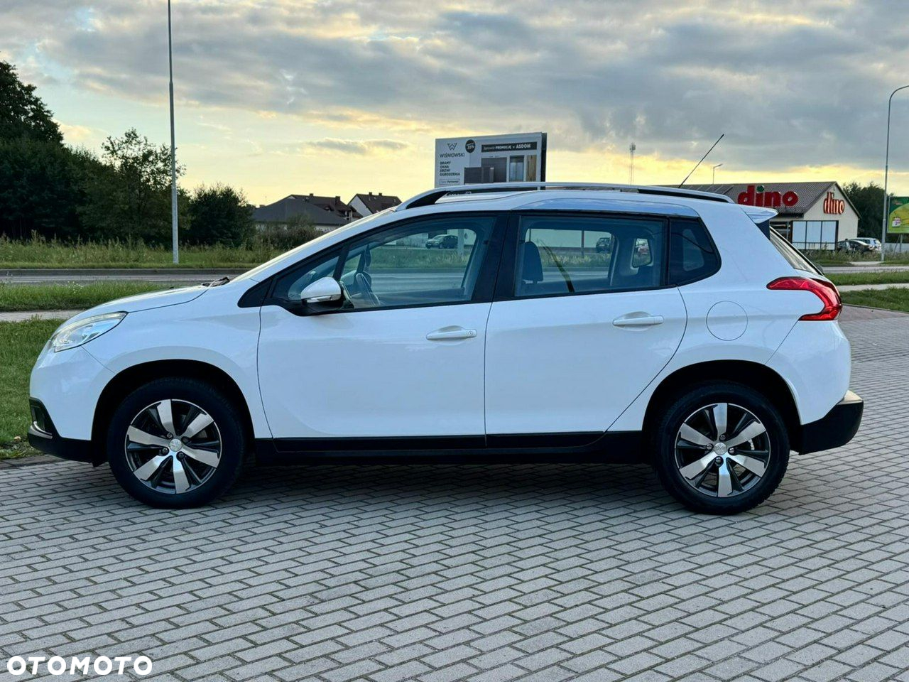 Peugeot 2008 e-HDi FAP 115 STOP & START Business-Line - 16