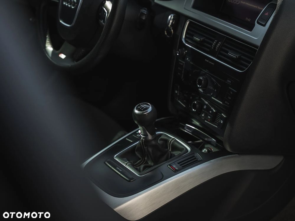 Audi A4 Limousine 2.0 TFSI S line Sportpaket (plus) - 12