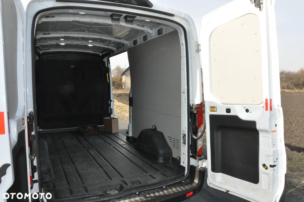 Ford Transit - 20