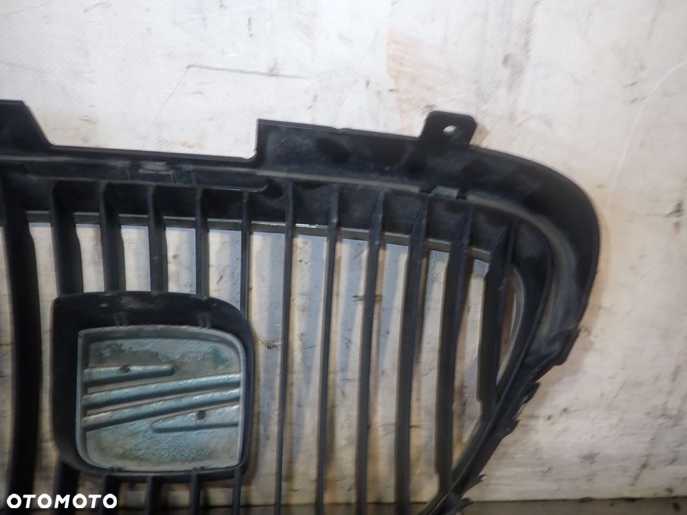GRILL ATRAPA SEAT LEON II 2.0 - 8