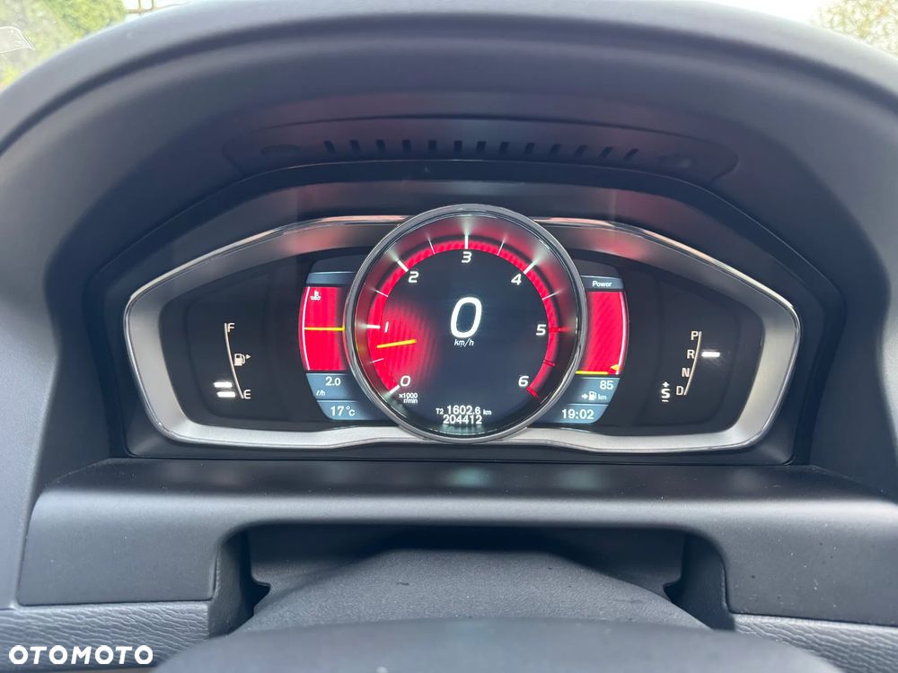 Volvo XC 60 2.4D AWD Summum - 24