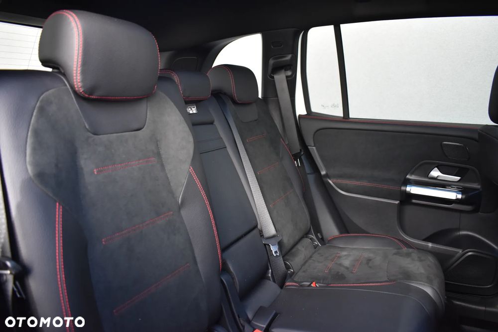 Mercedes-Benz GLB - 19