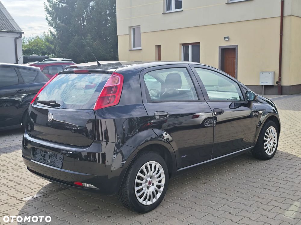 Fiat Grande Punto 2008 photo 5
