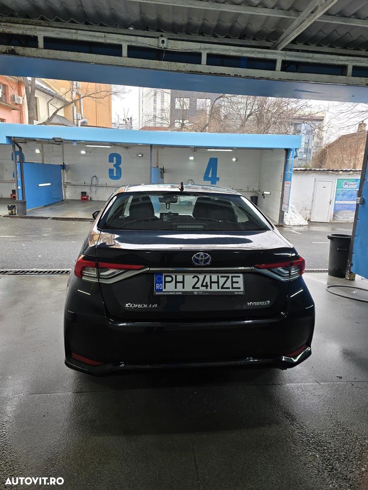 Toyota Corolla ver-1-8-hsd-business - 12