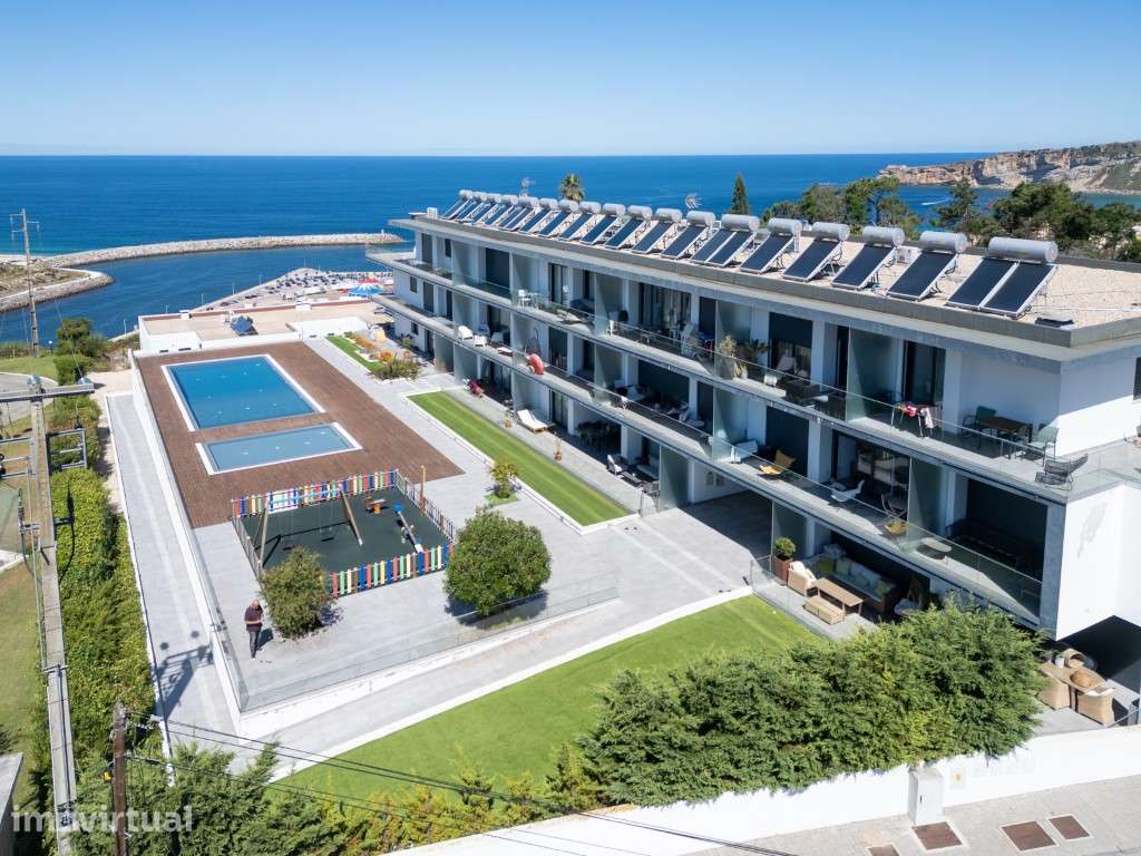 Apart T3 em condomínio com piscina e garagem na Nazaré (Costa de Pr...