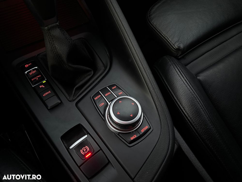 BMW X1 xDrive25e Sport Line - 8