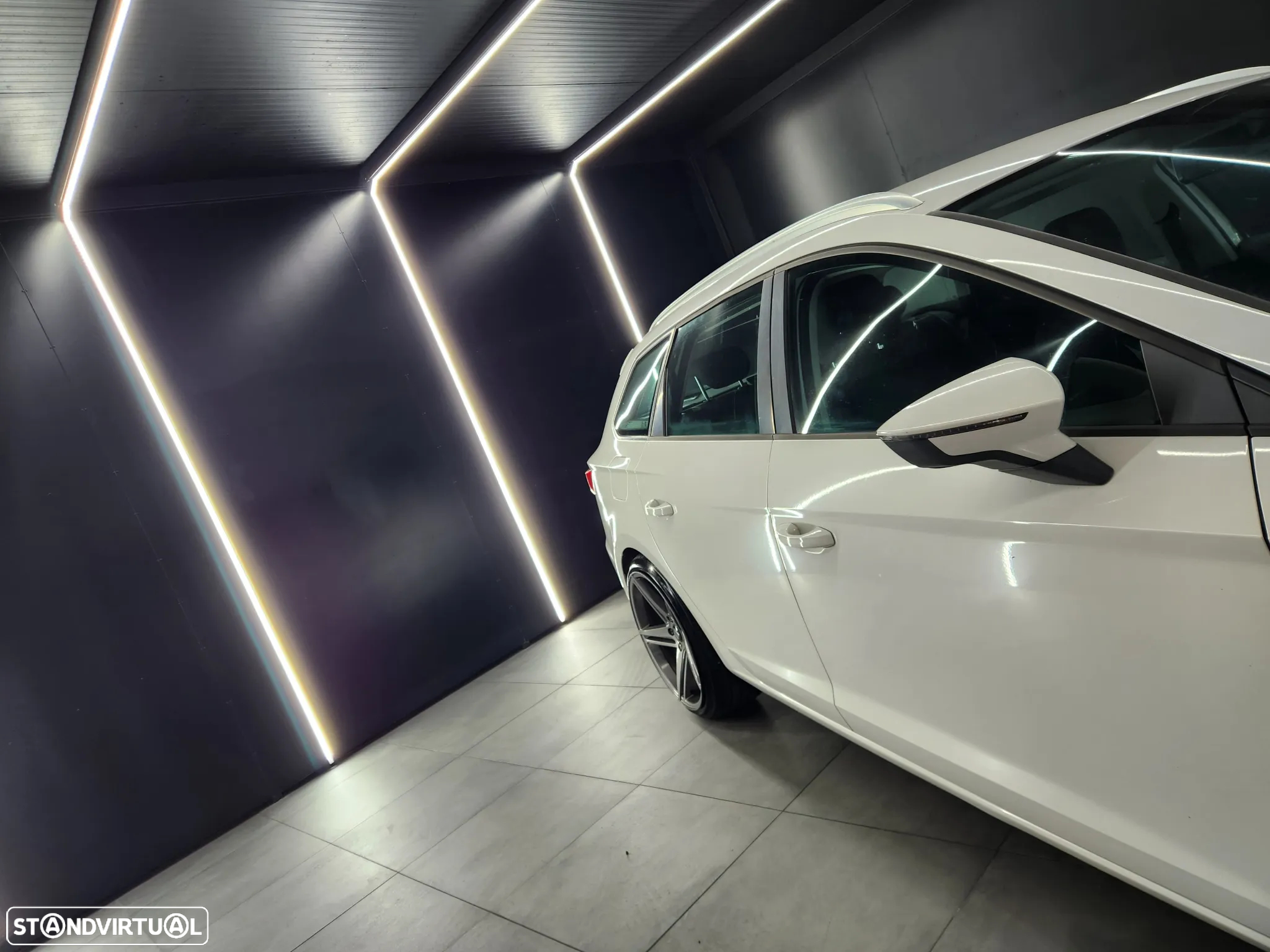 SEAT Leon ST 1.6 TDI Style Ecomotive - 6