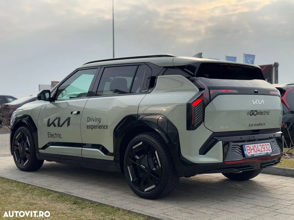 Kia EV3 81.4 kWh 4x2 AT GT Line - 8