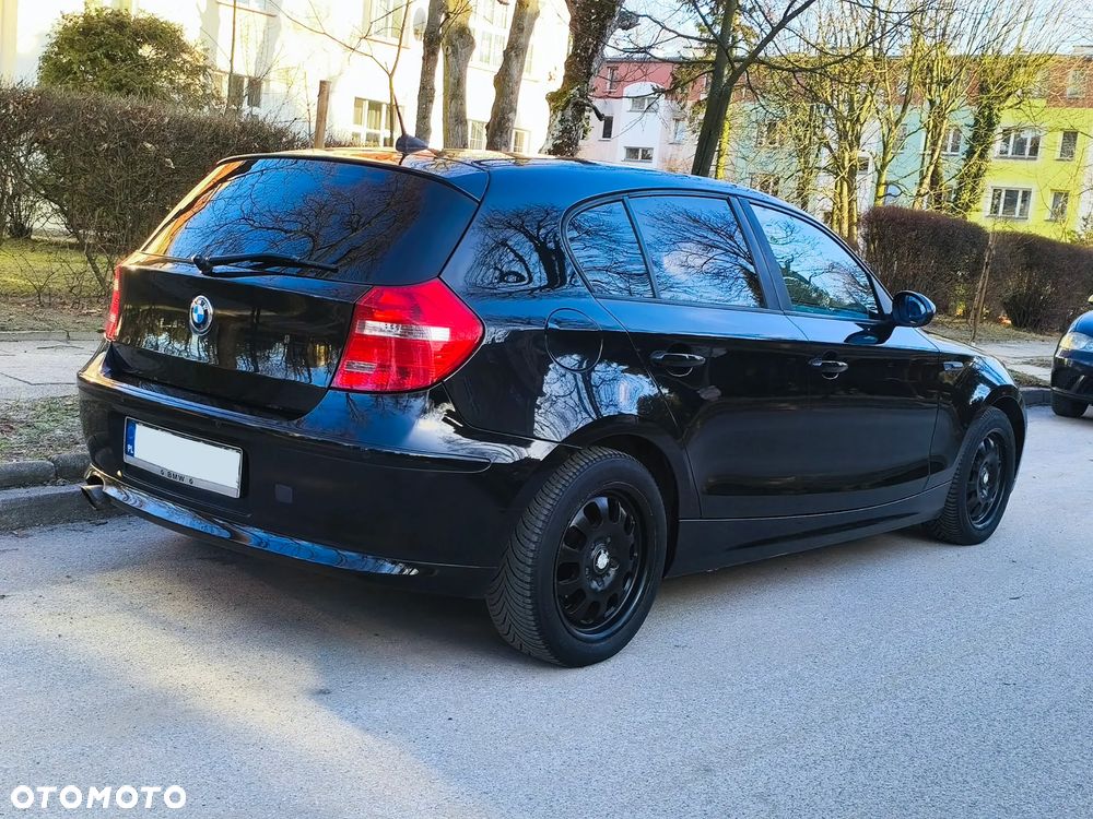 BMW Seria 1 - 25