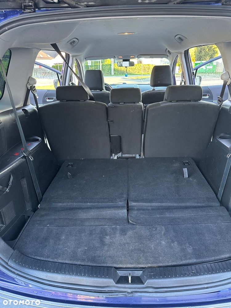 Mazda 5 - 16