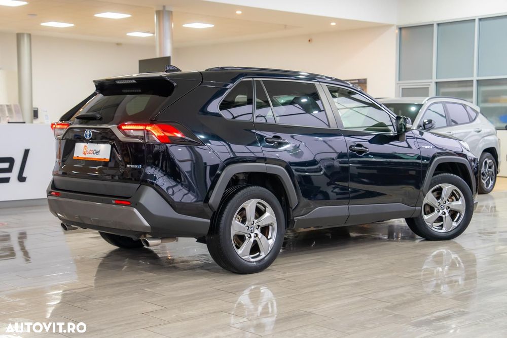 Toyota RAV4 - 10