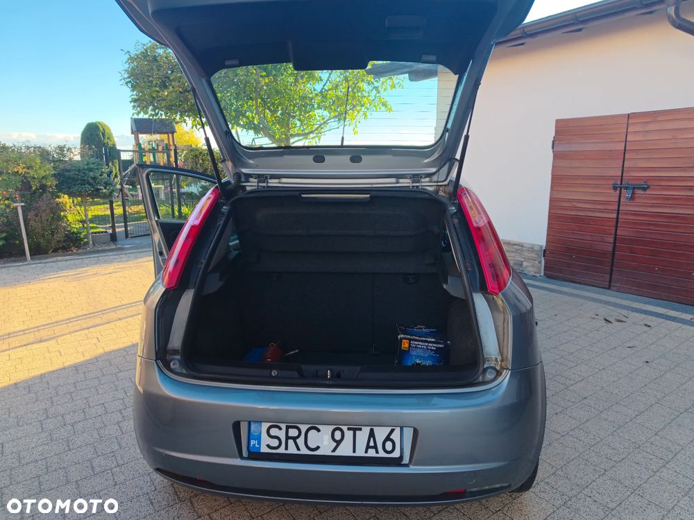 Fiat Grande Punto 2006 photo 5