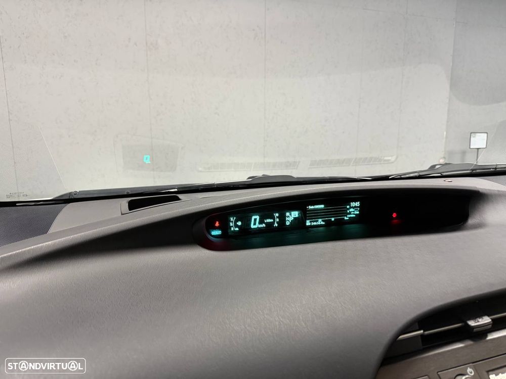 Toyota Prius 1.8 Premium P.Navi+Pele - 11