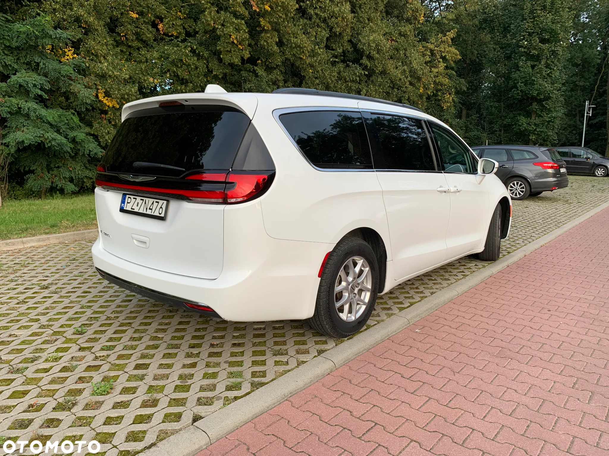 Chrysler Pacifica - 6