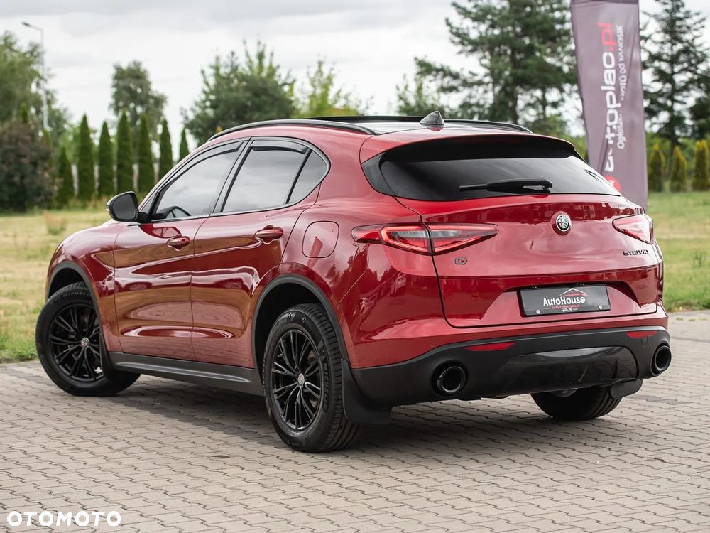 Alfa Romeo Stelvio - 8