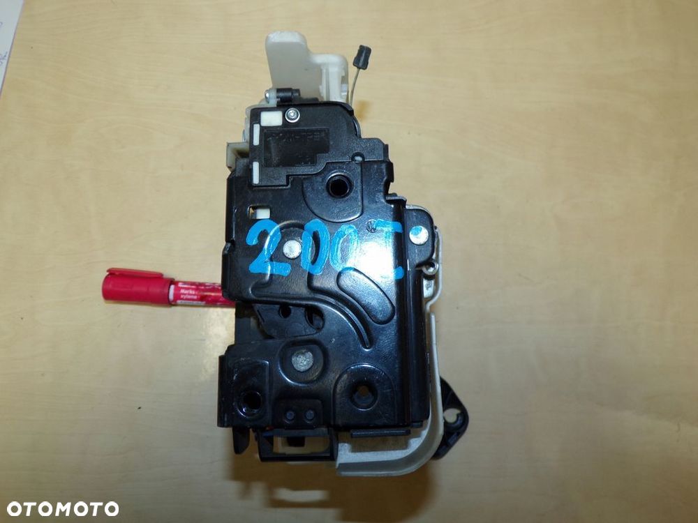 VW T5 TARNSPORTER ZAMEK DRZWI PRZEDNICH PRAWYCH oryginalny - 3