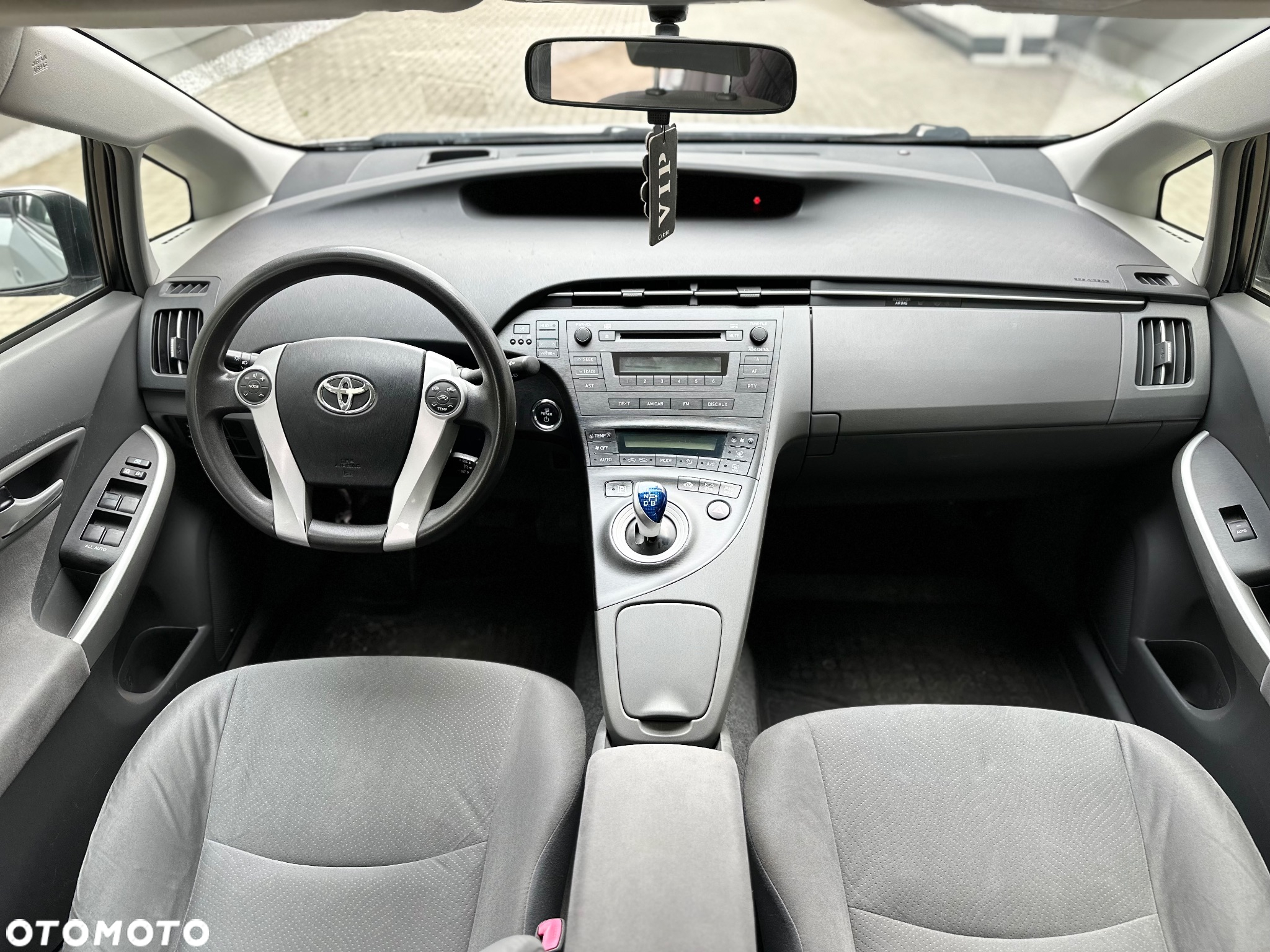 Toyota Prius 1.8 HSD Luna - 18