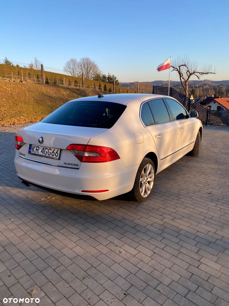 Skoda Superb 2.0 TDI 4x4 L&K DSG - 4