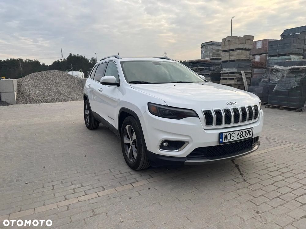 Jeep Cherokee - 1