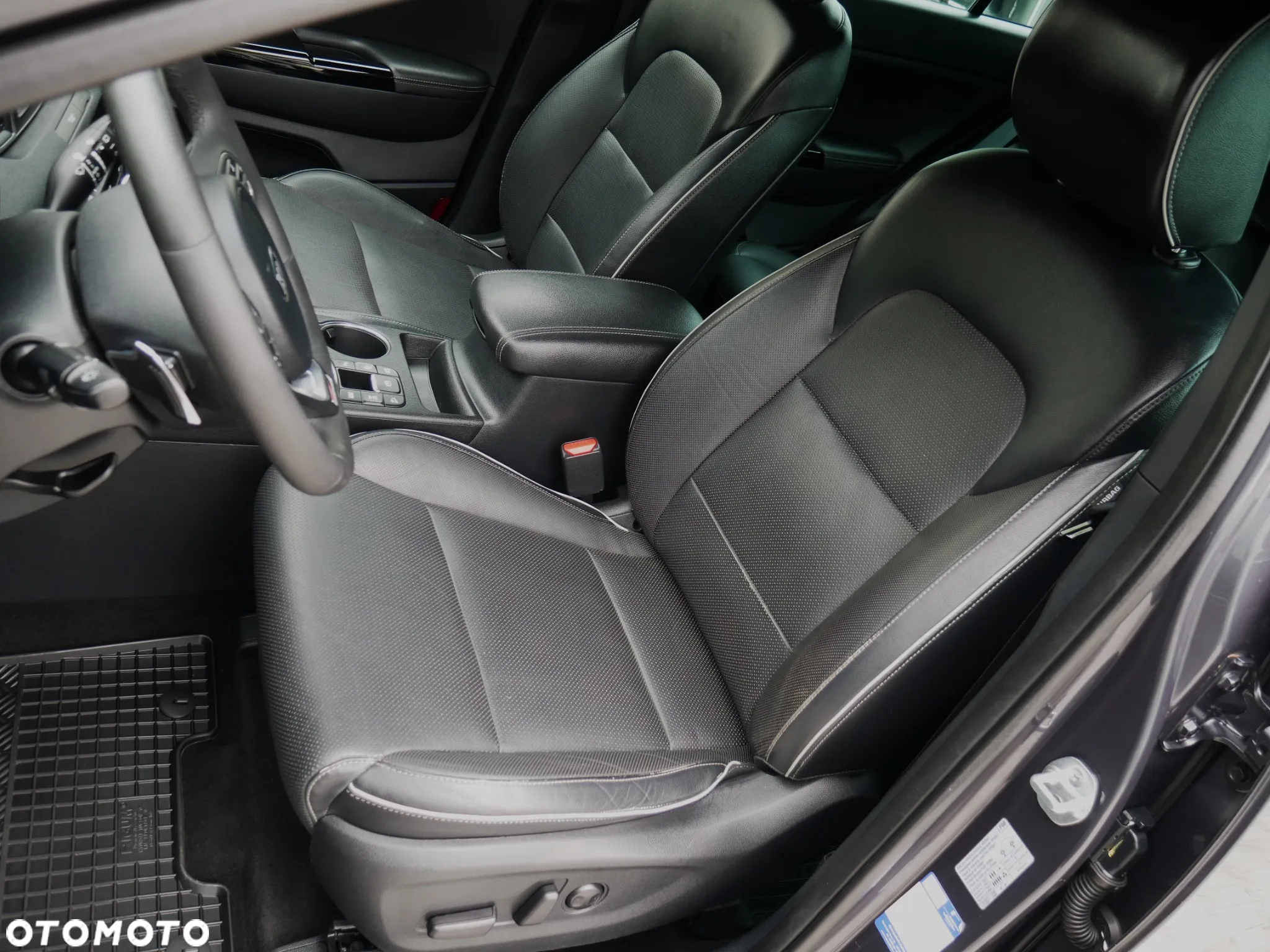 Kia Sportage 2,0 CRDI AWD GT Line - 26