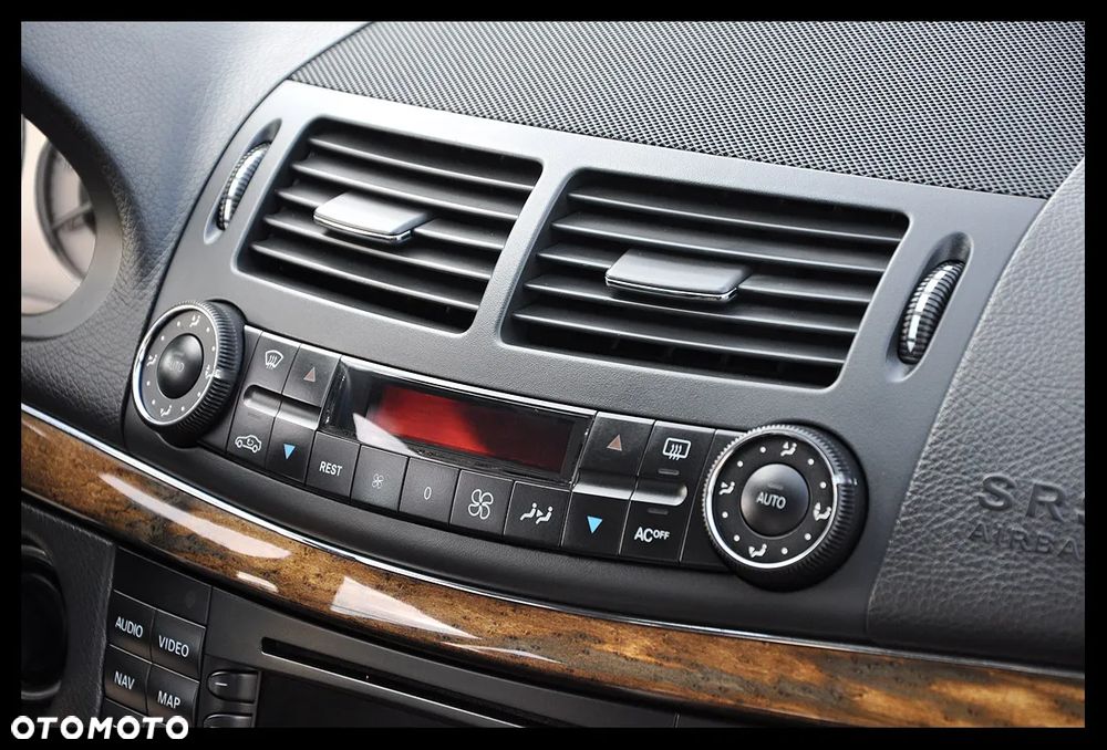 Mercedes-Benz Klasa E 320 CDI Avantgarde - 28