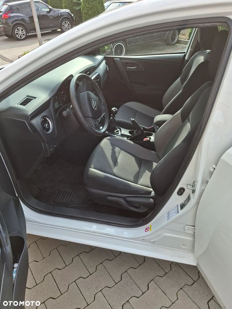 Toyota Auris 1.6 Active - 13