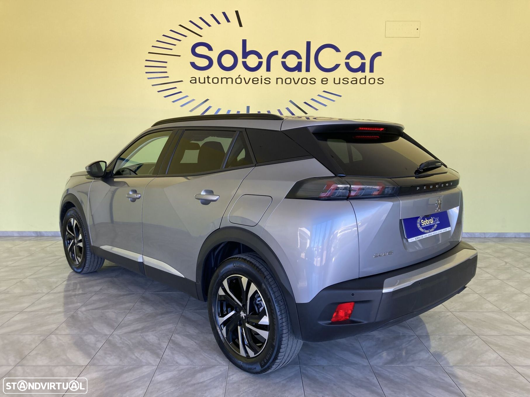 Peugeot 2008 1.2 PureTech Allure Pack - 4