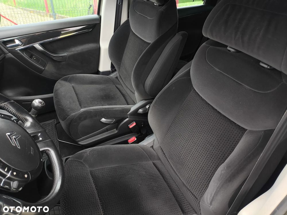 Citroën C4 1.6 HDi FAP Exclusive - 17