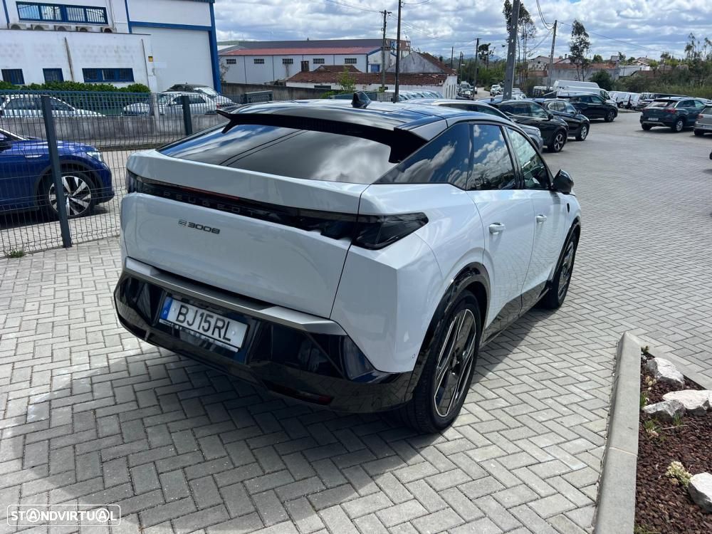 Peugeot E-3008 73 kWh GT - 4