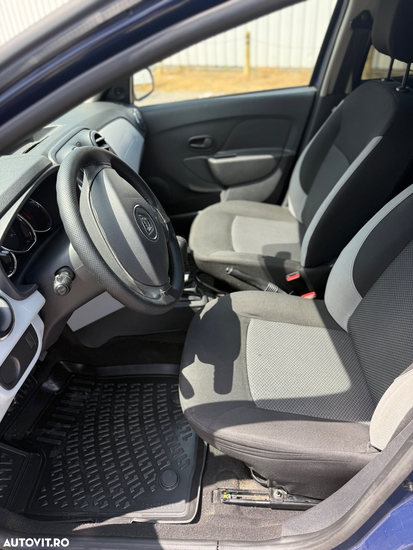 Dacia Logan MCV 1.2 16V 75 Essentiel - 10