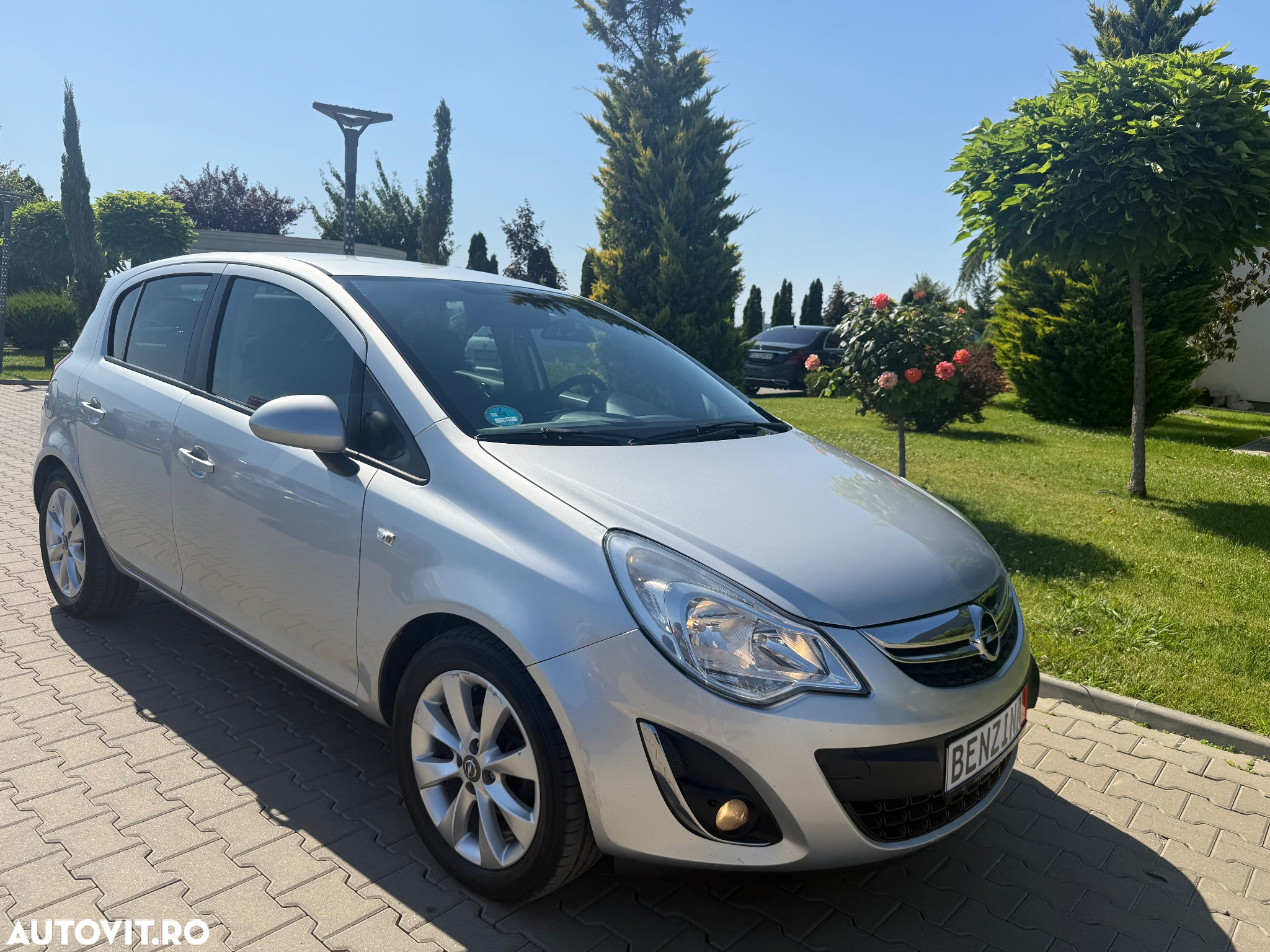 Opel Corsa 1.2i Cosmo - 6