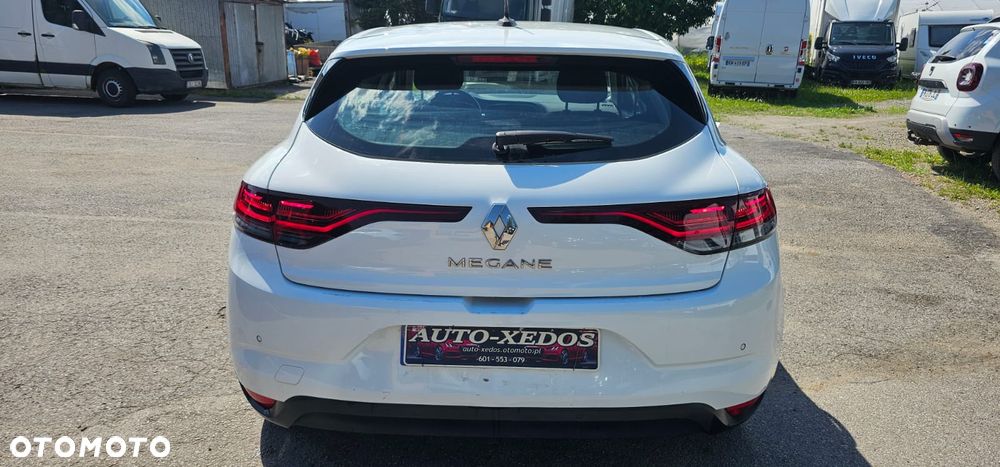 Renault Megane 1.5 dCi Energy Life EU6 - 10