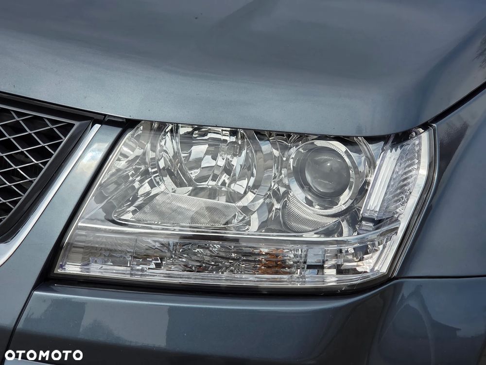 Suzuki Grand Vitara 1.9 DDiS Comfort DPF Family - 15