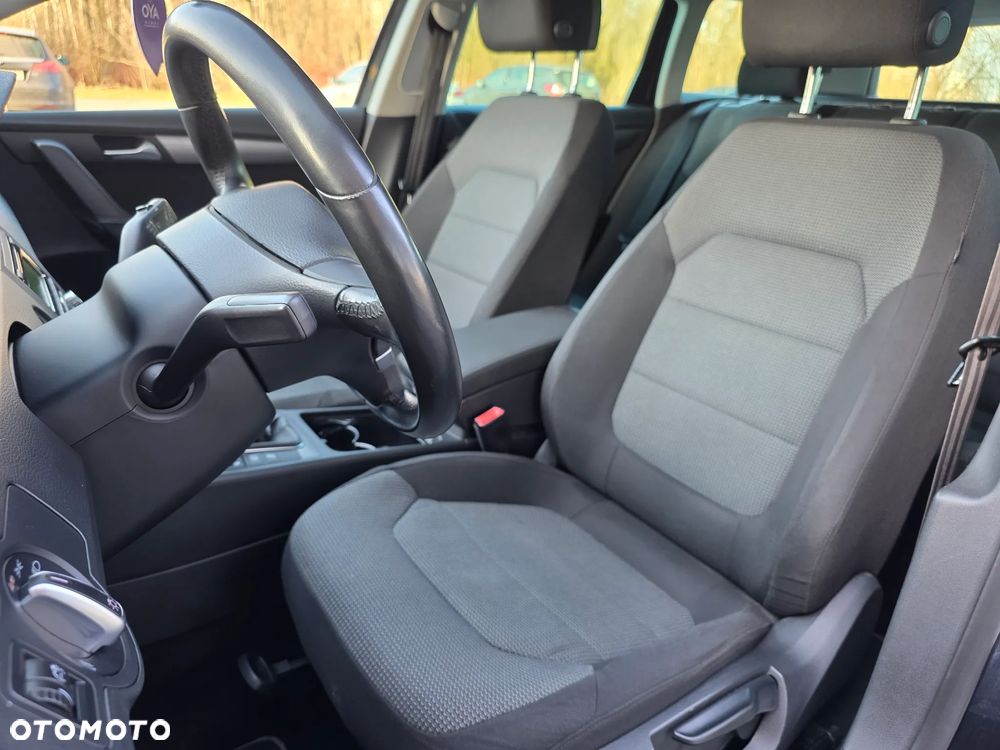 Volkswagen Passat 2.0 TDI Highline - 9