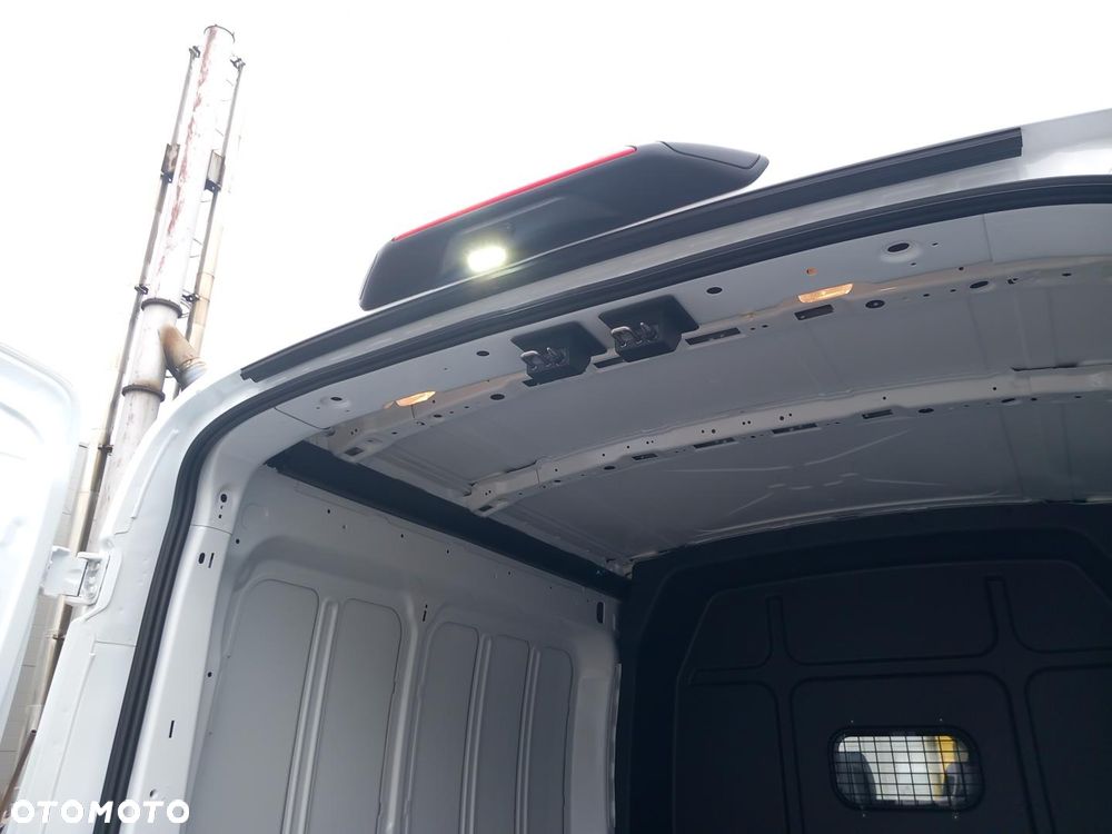Ford Transit - 17