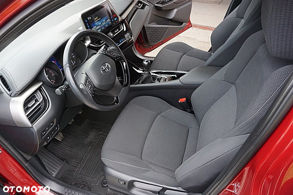 Toyota C-HR 1.2 Turbo Team Deutschland - 21