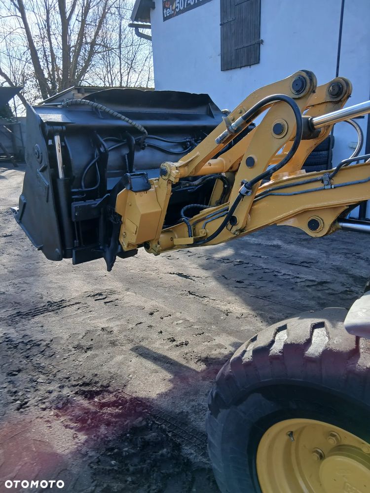 Caterpillar 906 - 19