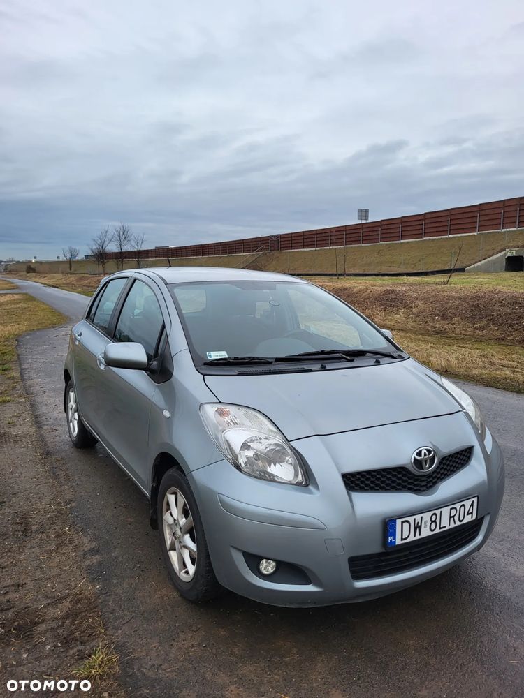 Toyota Yaris - 1