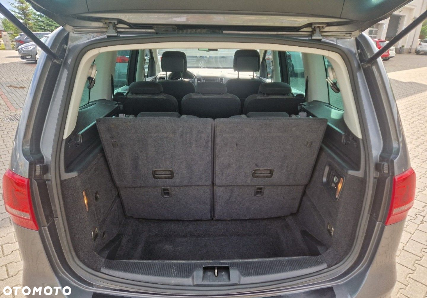 Volkswagen Sharan - 12