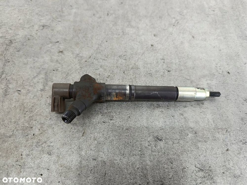 WTRYSKIWACZ TOYOTA AVENSIS III T27 23670-0R100 DENSO 2.0 D-4D - 1