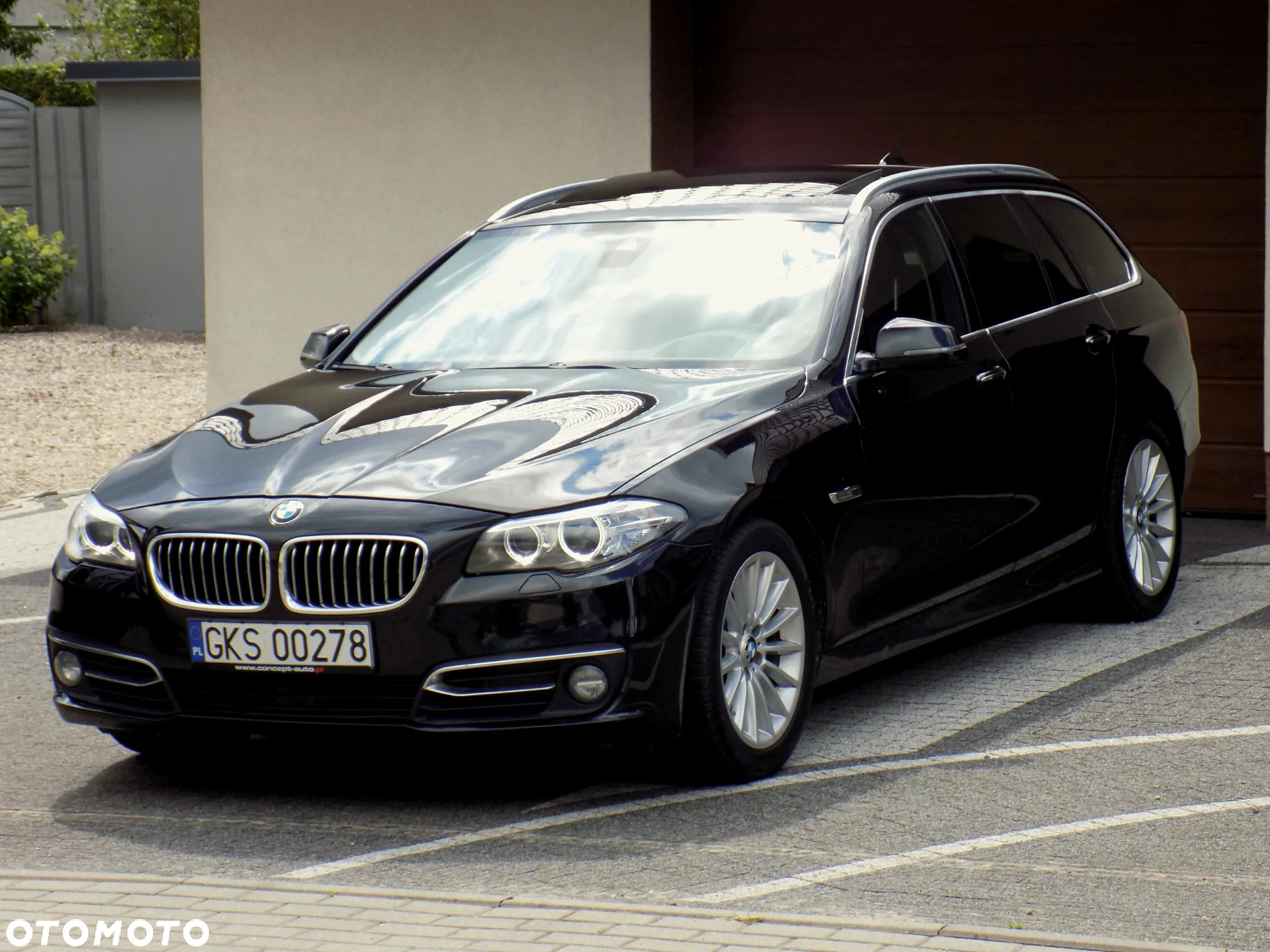 BMW Seria 5 525d Touring Sport-Aut Luxury Line - 13