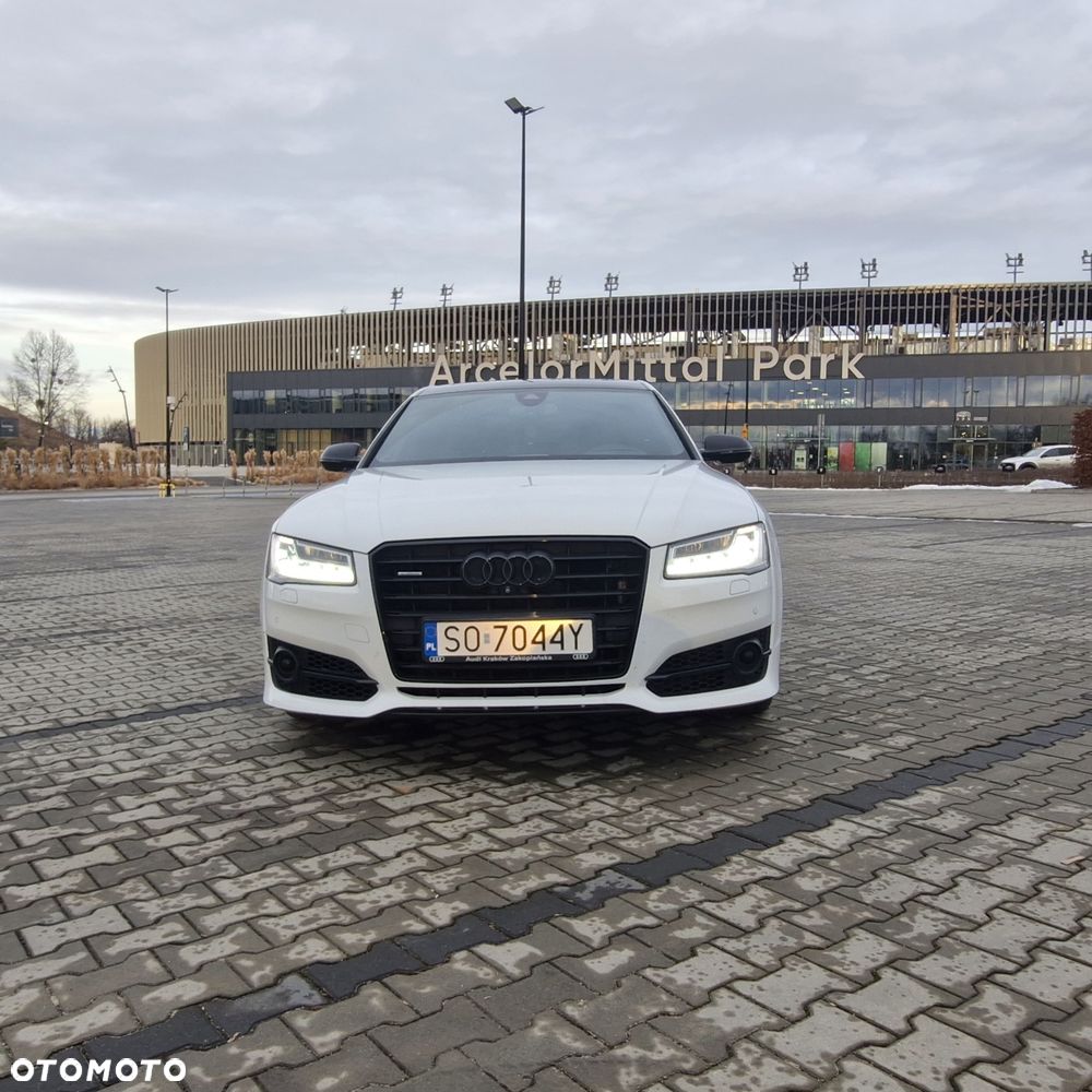 Audi A8 - 1