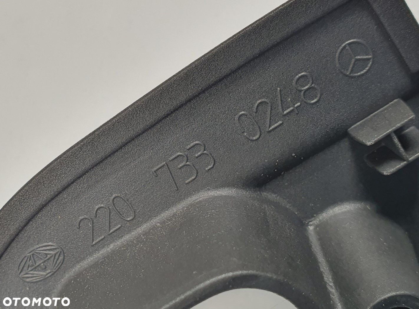 OSŁONA ZAMKA DRZWI PRAWY TYŁ MERCEDES W220 - 3