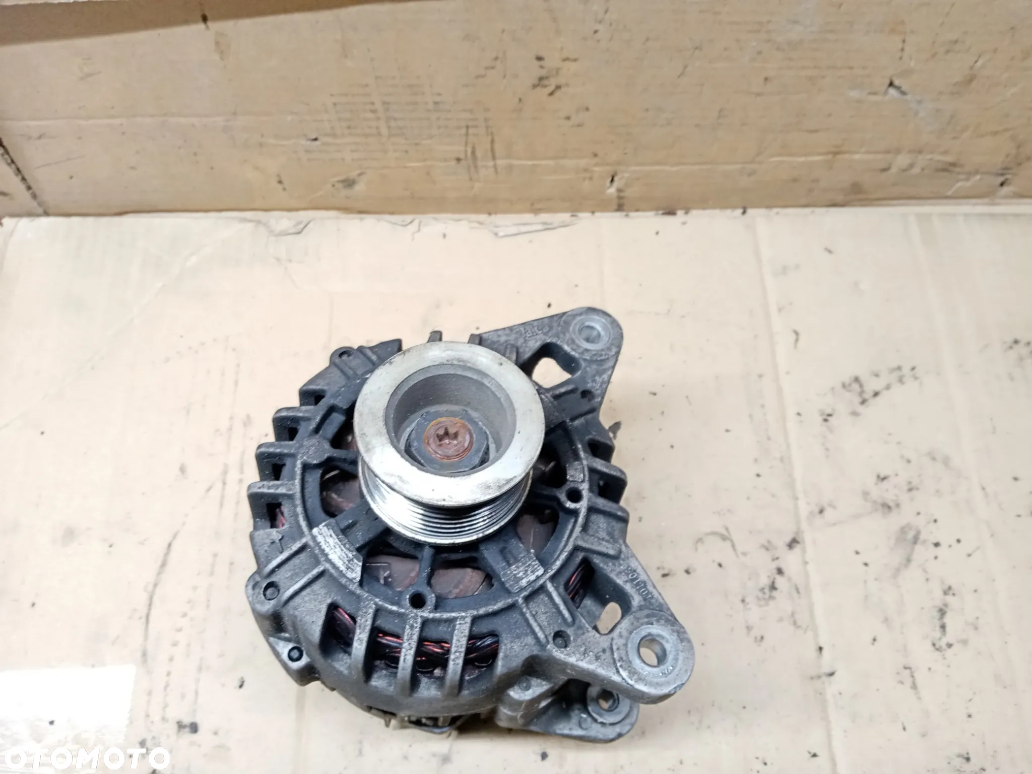 Alternator prądnica Renault Clio III 8200654541-C - 2