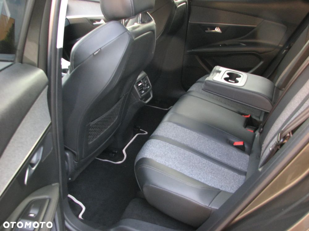 Peugeot 3008 1.5 BlueHDi Allure Pack S&S EAT8 - 16