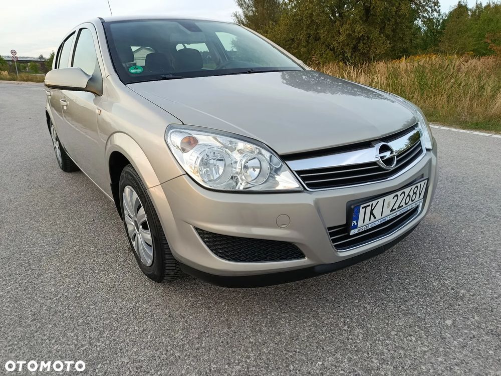 Opel Astra 1.6 Color Edition - 17